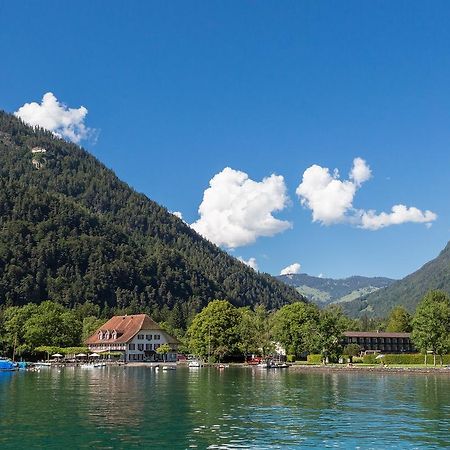 Neuhaus Golf- & Strandhotel Unterseen Exterior photo
