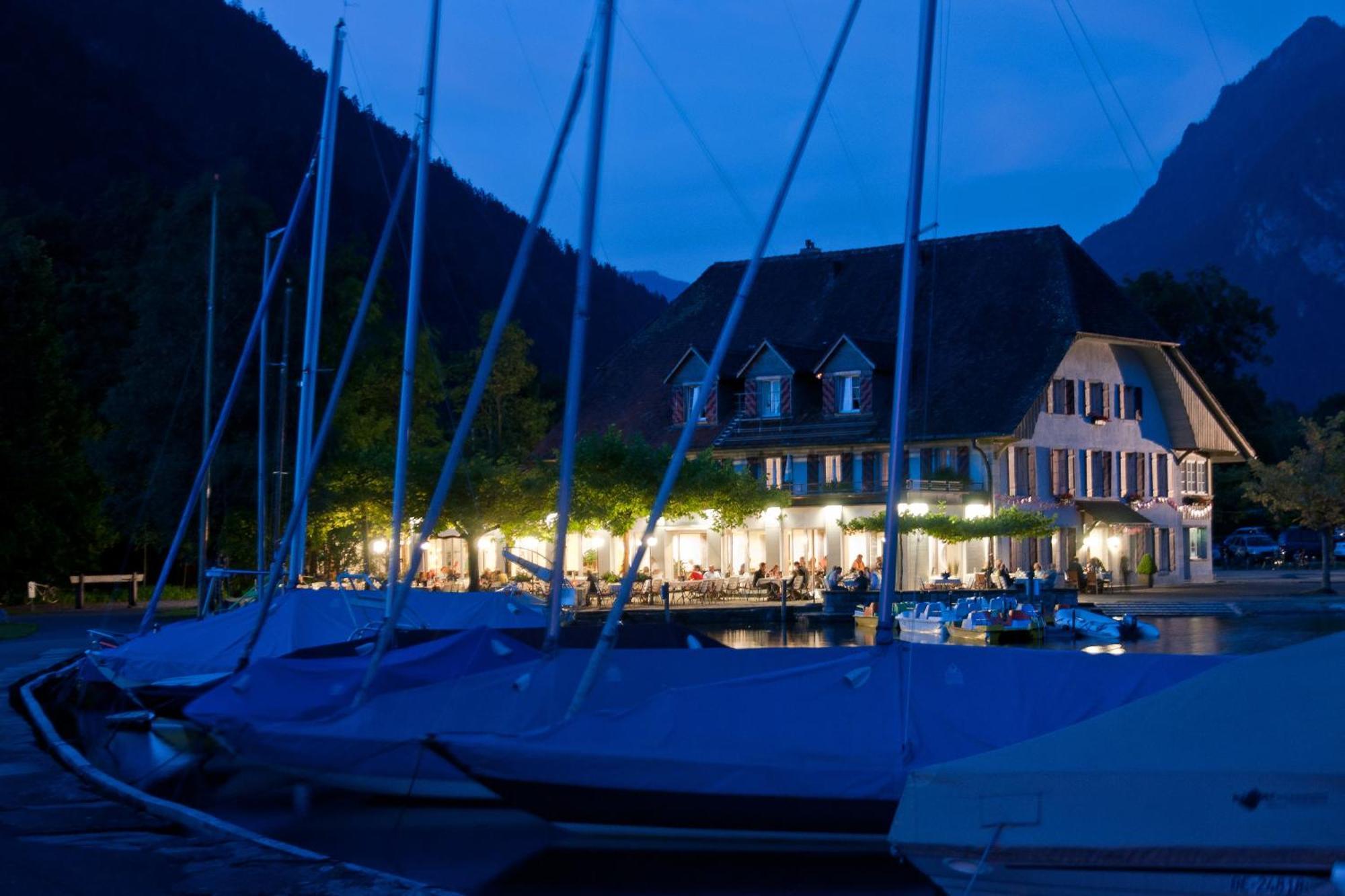 Neuhaus Golf- & Strandhotel Unterseen Exterior photo