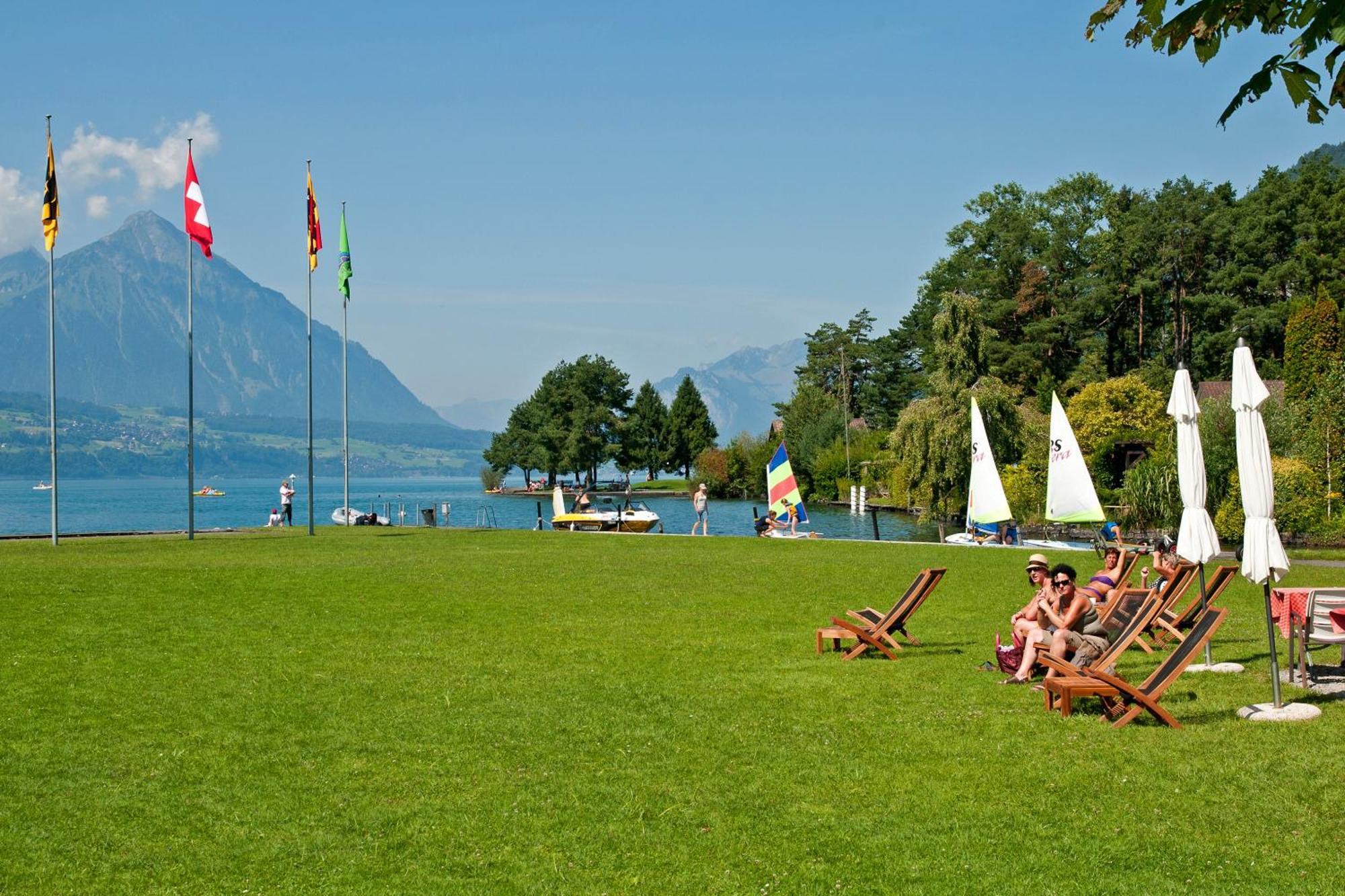Neuhaus Golf- & Strandhotel Unterseen Exterior photo