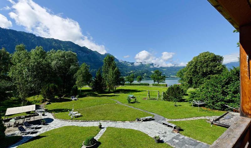 Neuhaus Golf- & Strandhotel Unterseen Exterior photo